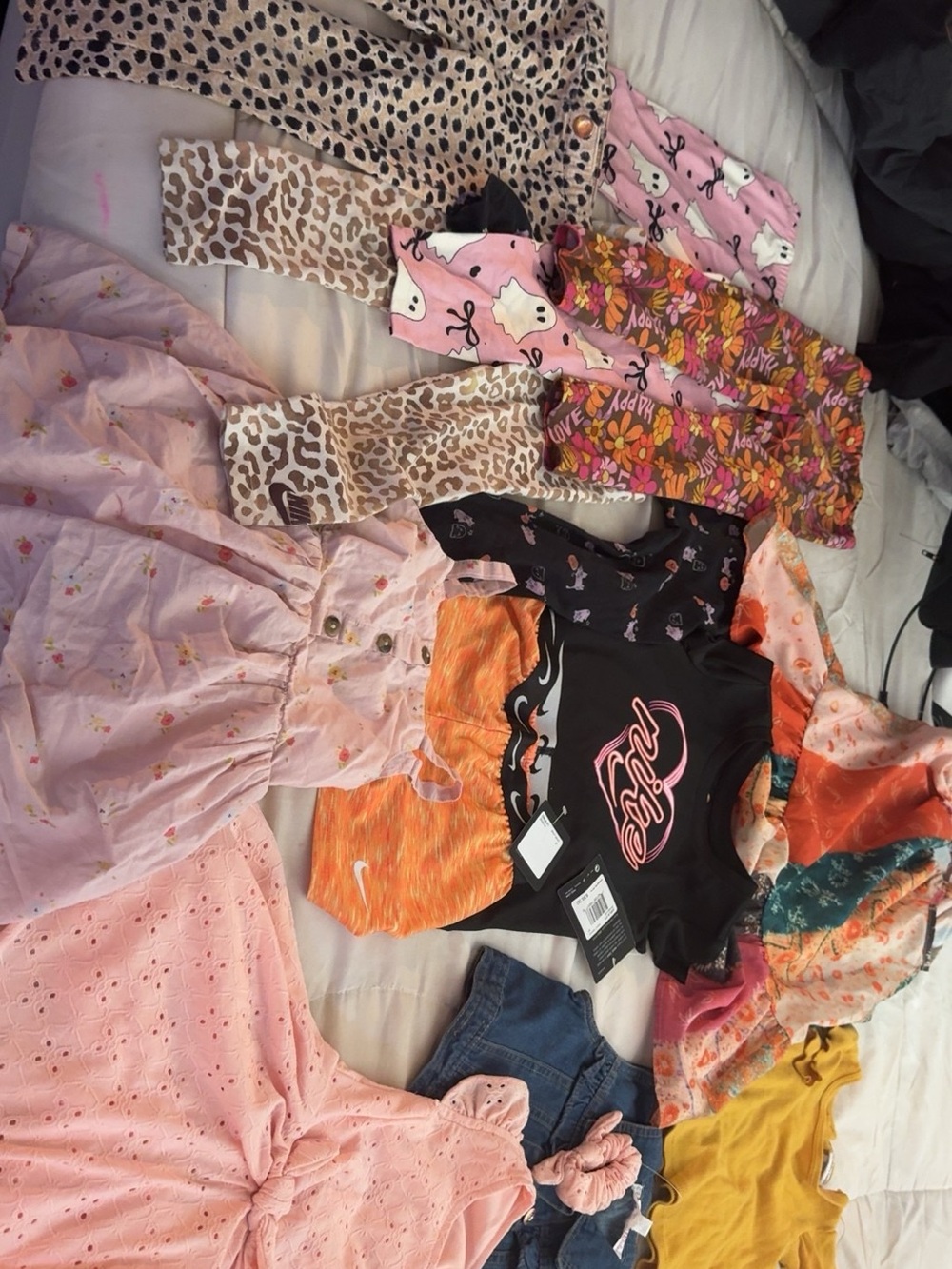 Girls 3t-4t bundle some new with tags most worn once or barely at all !